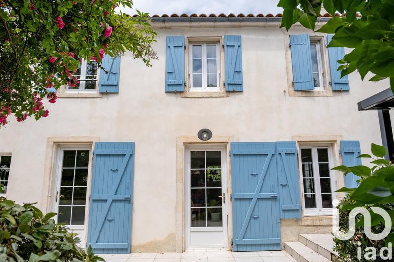 Maison - 275 m² - 8 pièces