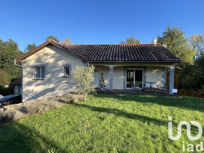 Maison - 200 m² - 7 pièces