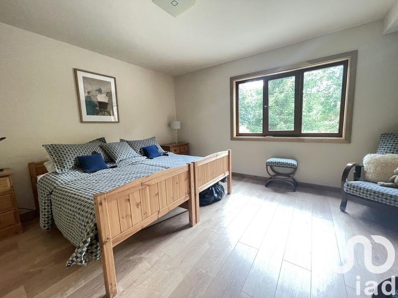 Maison - 200 m² - 7 pièces