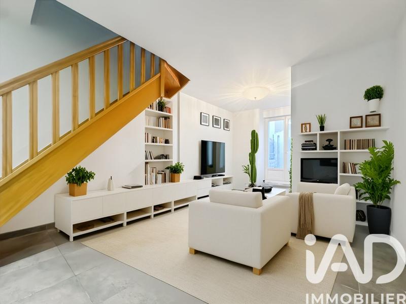 Maison - 98 m² - 4 pièces