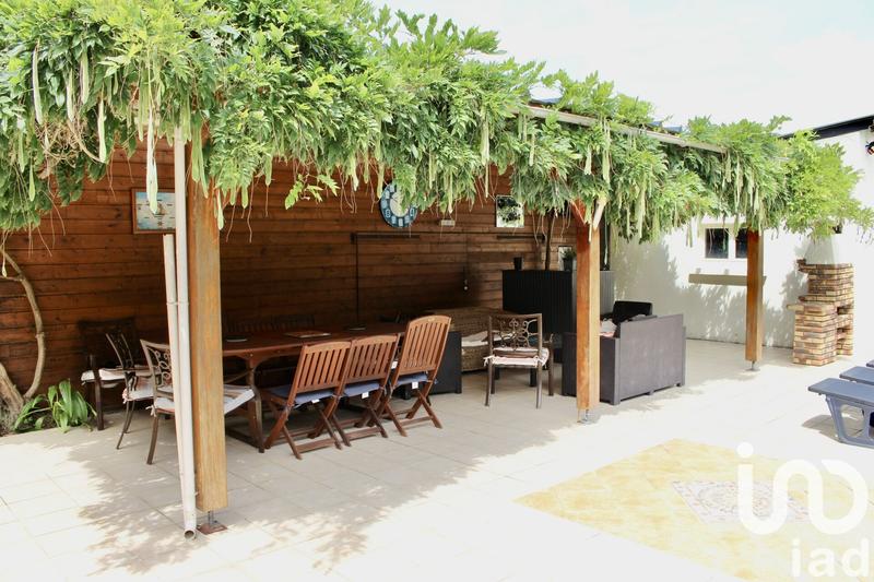 Maison - 163 m² - 8 pièces