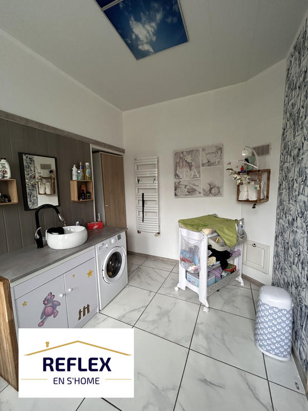 Maison - 270 m² - 8 pièces