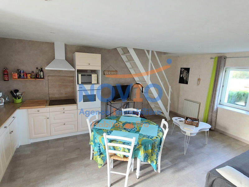 Maison - 180 m² - 8 pièces