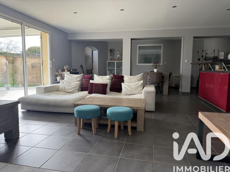 Maison - 104 m² - 4 pièces