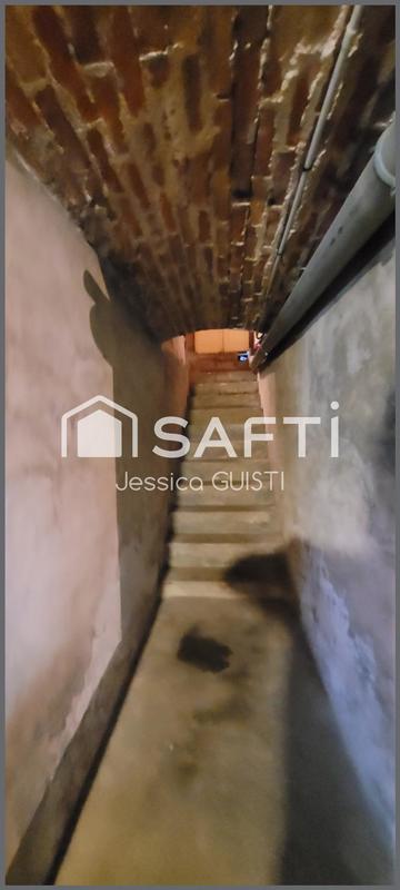 Maison - 260 m² - 11 pièces