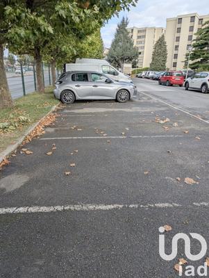 Parking - 13 m²
