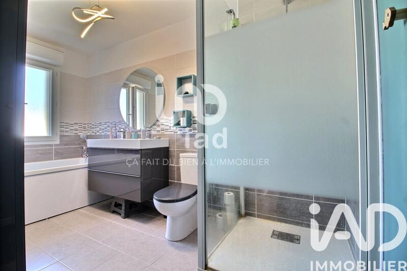 Maison - 97 m² - 5 pièces