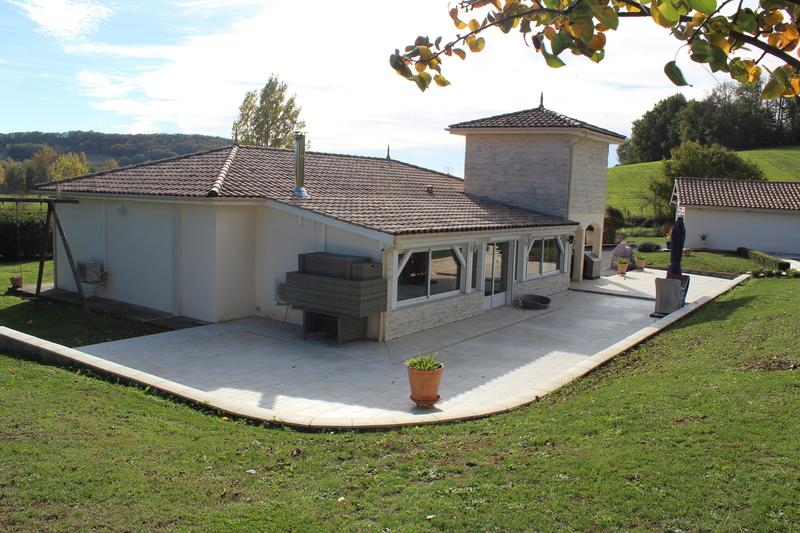 Maison - 188 m² - 8 pièces