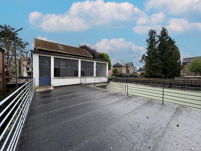 Immeuble - 6 pièces