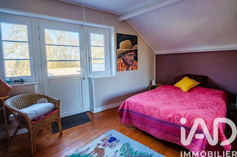 Maison - 215 m² - 8 pièces