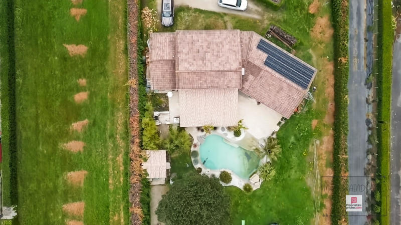 Villa - 164 m² - 6 pièces