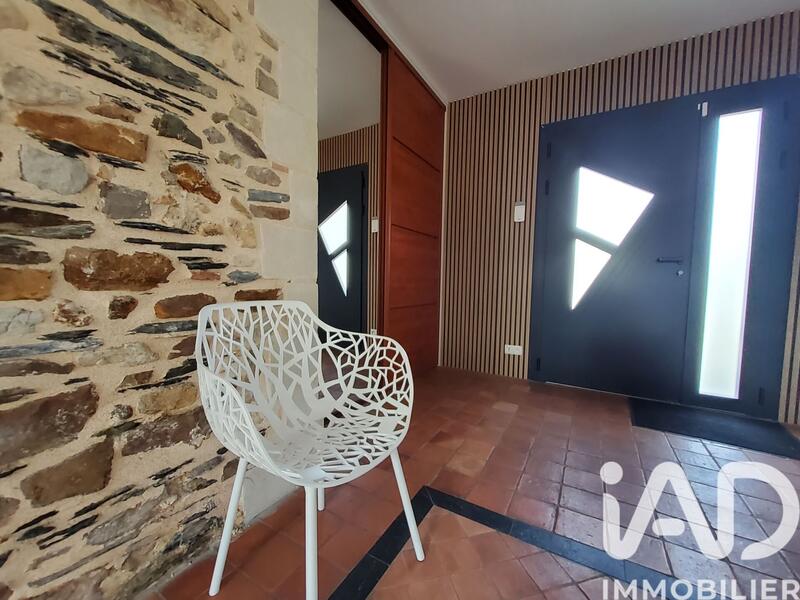 Maison - 373 m² - 8 pièces