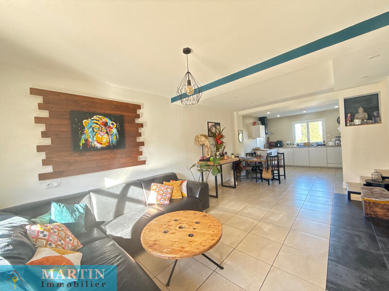 Maison - 89 m² - 5 pièces