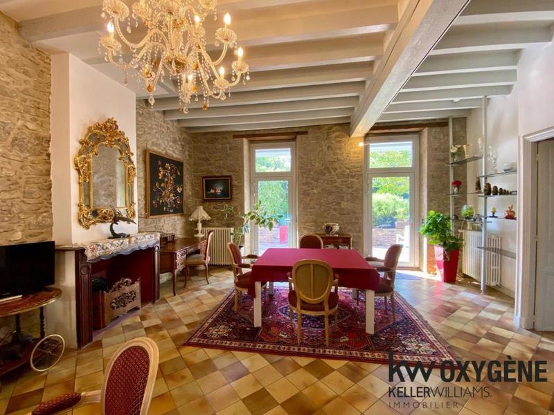 Demeure - 440 m² - 10 pièces