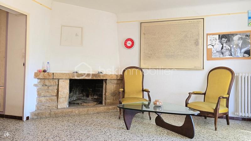 Propriété - 148 m² - 6 pièces