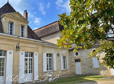 Maison bourgeoise - 700 m² - 19 pièces