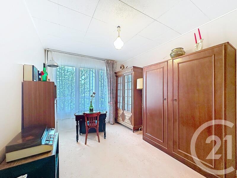 Appartement - 82 m² - 4 pièces