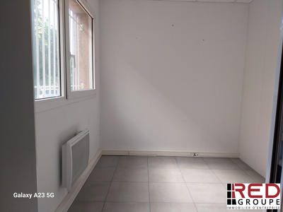 Bureau - 110 m² - 9 pièces