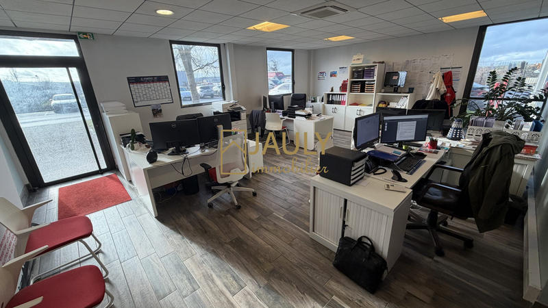 Local commercial - 453 m²