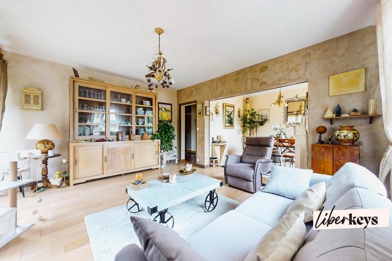 Appartement - 100 m² - 4 pièces