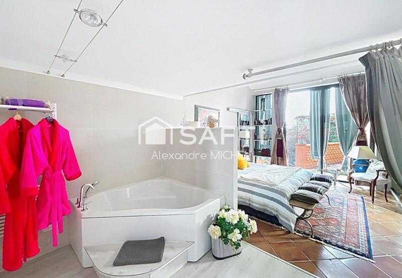 Maison - 289 m² - 7 pièces