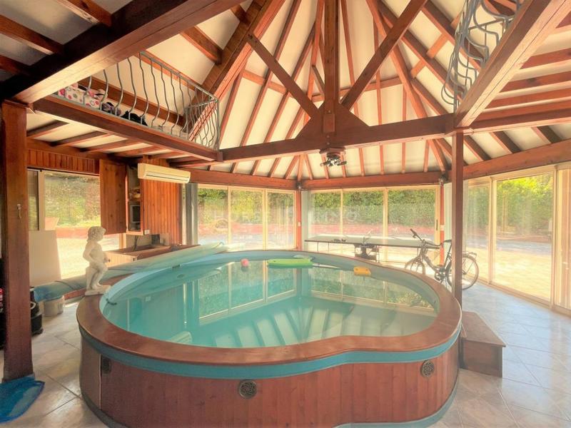 Propriété - 155 m² - 5 pièces