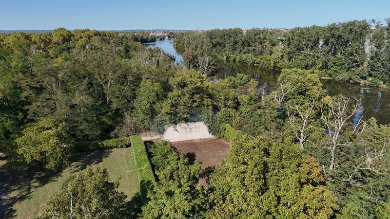 Propriété - 344 m² - 9 pièces