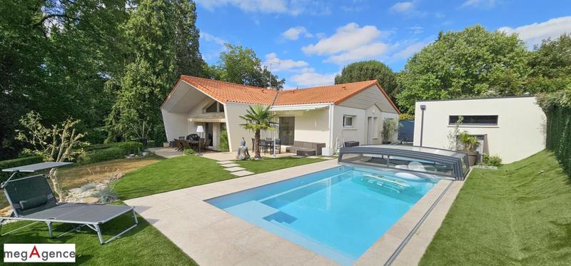 Maison - 193 m² - 7 pièces