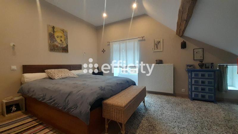 Appartement - 99 m² - 4 pièces