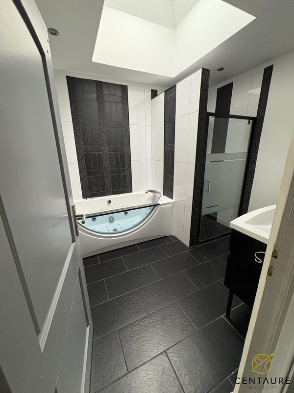 Appartement - 185 m² - 5 pièces