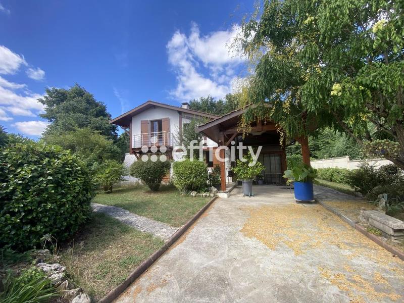 Maison - 140 m² - 6 pièces