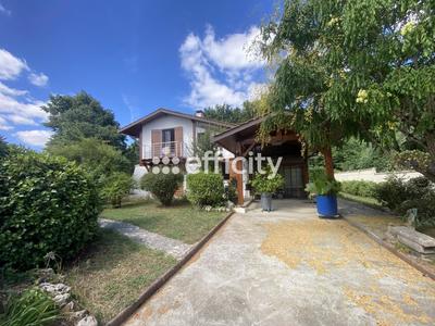 Maison - 140 m² - 6 pièces