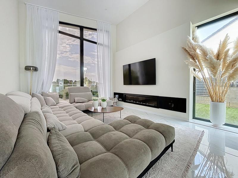 Maison - 231 m² - 6 pièces