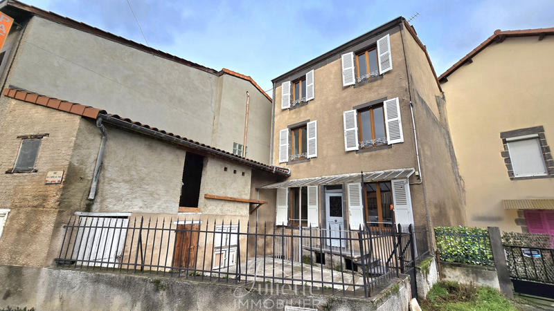 Maison - 107 m² - 6 pièces