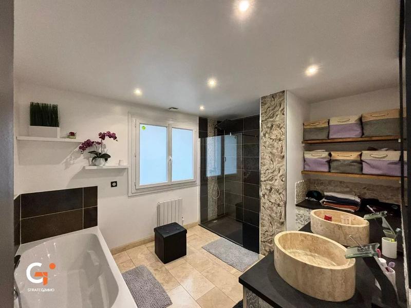 Maison - 115 m² - 6 pièces