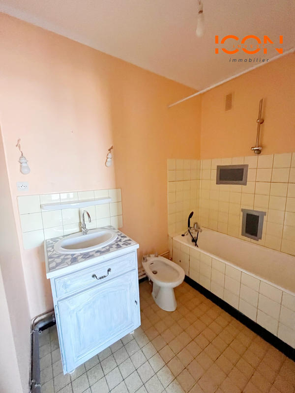 Appartement - 93 m² - 4 pièces