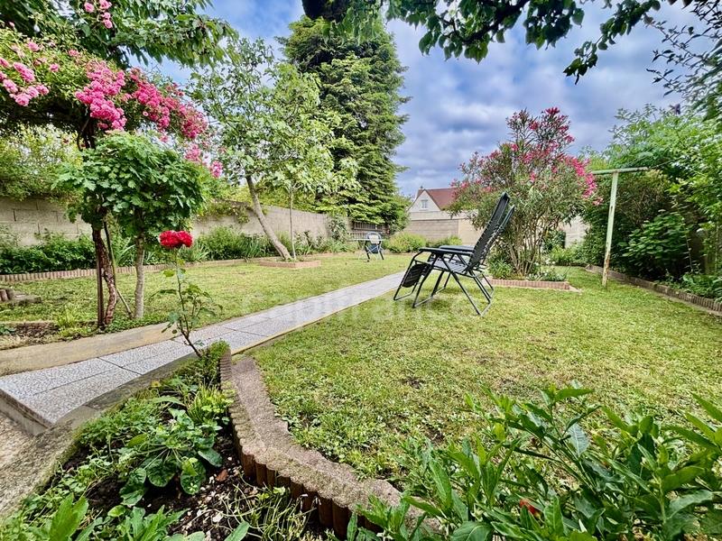 Maison - 163 m² - 8 pièces