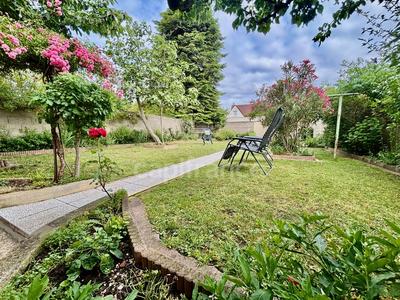 Maison - 163 m² - 8 pièces