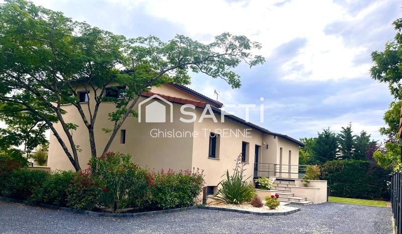 Maison - 305 m² - 8 pièces