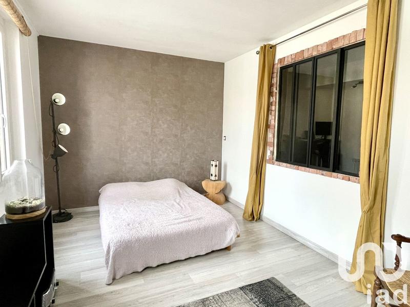 Maison de ville - 234 m² - 9 pièces