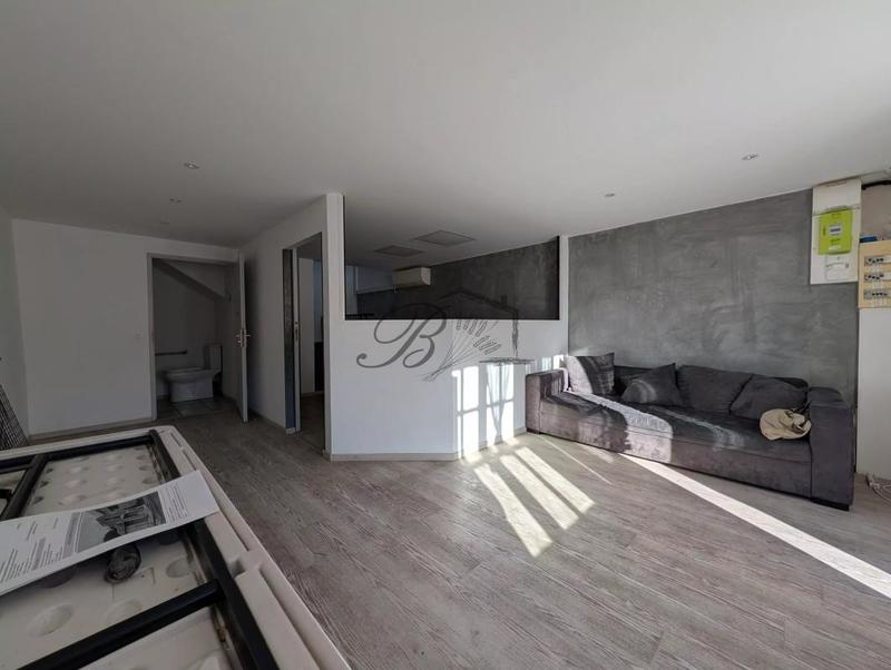 Bureau - 71 m² - 2 pièces