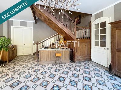 Maison - 450 m² - 20 pièces