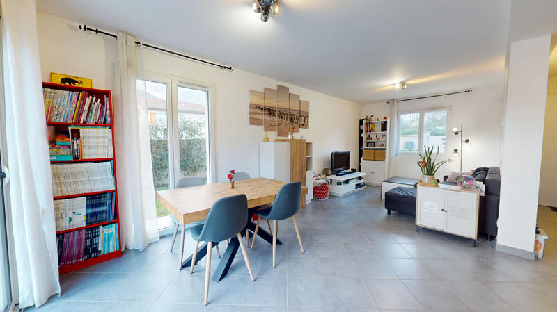 Maison - 90 m² - 5 pièces