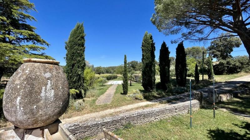 Propriété - 230 m² - 8 pièces