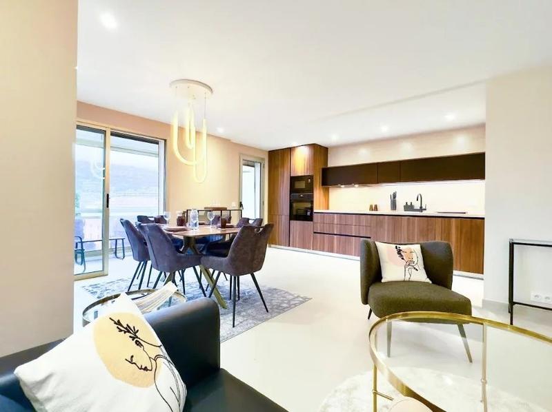 Appartement - 82 m² - 3 pièces