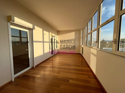 Appartement - 148 m² - 5 pièces