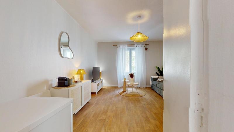 Studio - 30 m² - 2 pièces