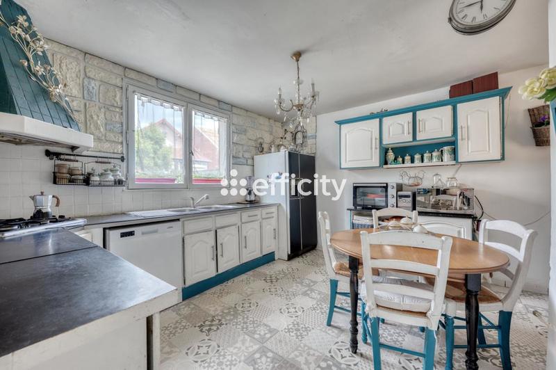 Maison - 153 m² - 8 pièces