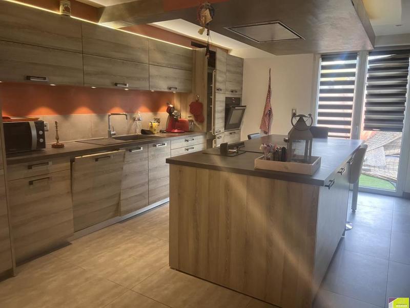 Maison traditionnelle - 91 m² - 4 pièces