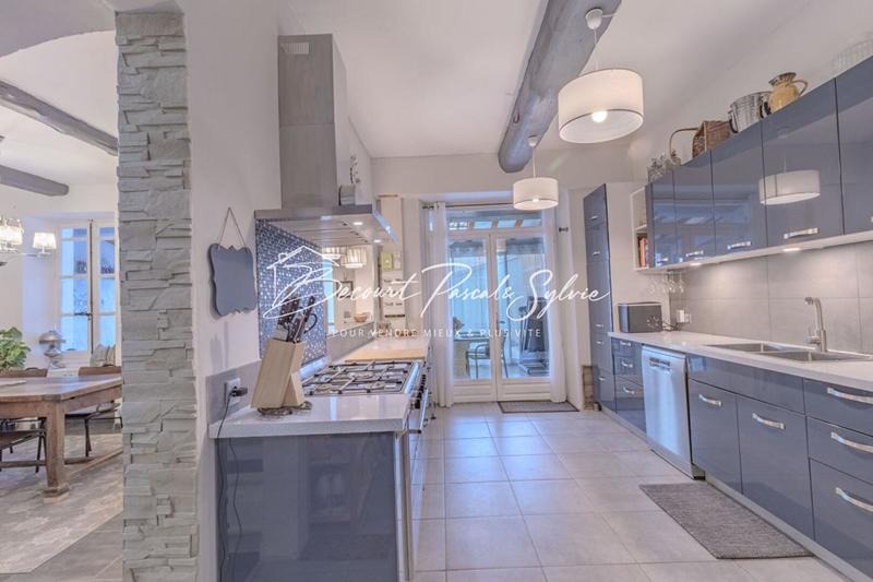 Maison - 144 m² - 7 pièces